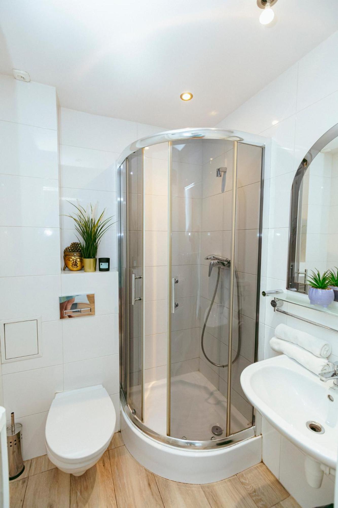 Plac Konstytucji 6 Grey - Bezplatny Garaz Podziemny - Free Parking - Apartament Dla 4 Osob วอร์ซอ ภายนอก รูปภาพ